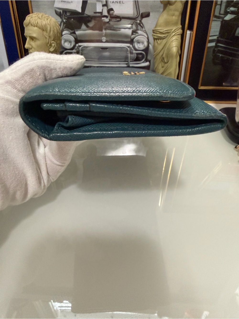 Authentic Prada Saffiano Leather wallet with free chain & COA ❤️ - Picture 9 of 15